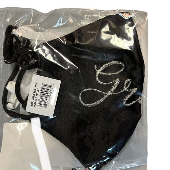 NWT David’s Bridal Embroidered script bride and groom face mask set - Picture 3 of 3